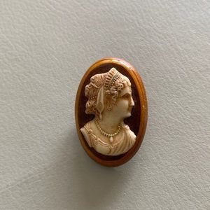 Wood and cameo pendant vintage live show price! Limited time!